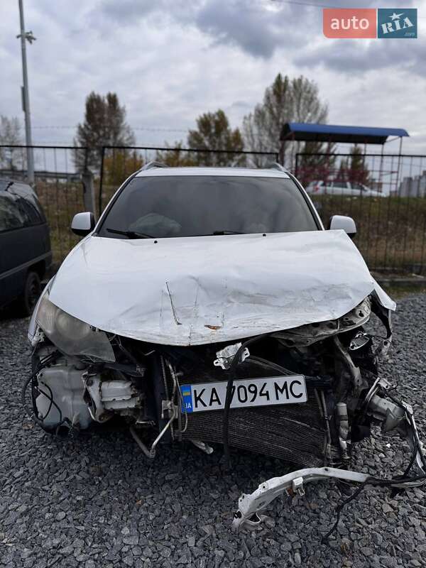 Внедорожник / Кроссовер Mitsubishi Outlander 2007 в Киеве