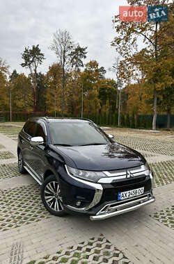 Позашляховик / Кросовер Mitsubishi Outlander 2022 в Харкові