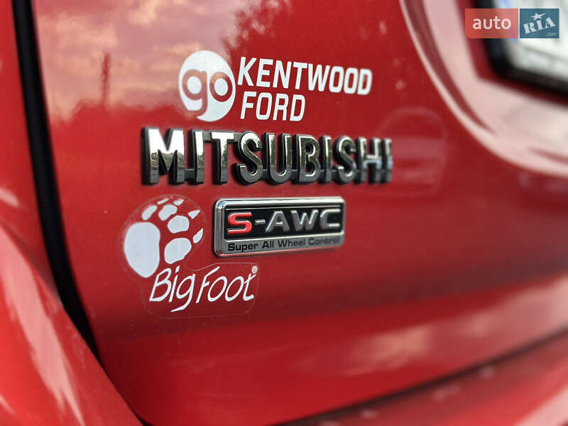 Позашляховик / Кросовер Mitsubishi Outlander 2016 в Львові фото 12 Позашляховик / Кросовер Mitsubishi Outlander 2016 в Львові