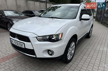 Внедорожник / Кроссовер Mitsubishi Outlander 2010 в 