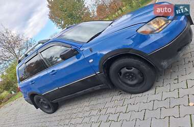 Внедорожник / Кроссовер Mitsubishi Outlander 2003 в 