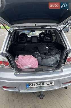 Внедорожник / Кроссовер Mitsubishi Outlander 2007 в 