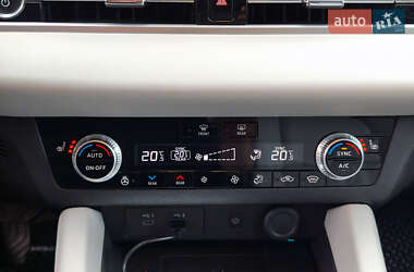 Внедорожник / Кроссовер Mitsubishi Outlander 2022 в 