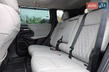 Внедорожник / Кроссовер Mitsubishi Outlander 2022 в 