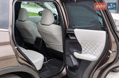 Внедорожник / Кроссовер Mitsubishi Outlander 2022 в 