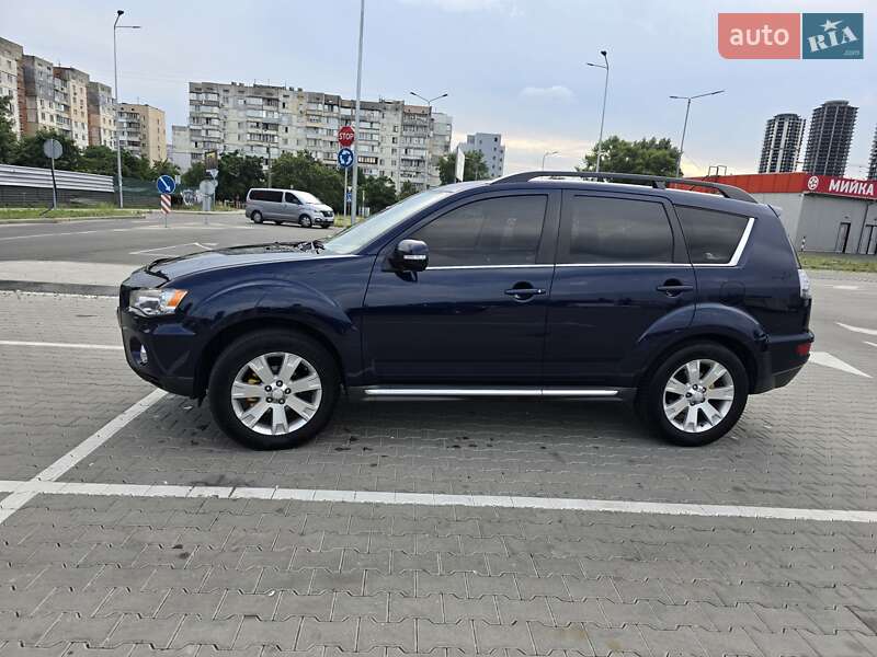 Внедорожник / Кроссовер Mitsubishi Outlander 2012 в Киеве фото 7 Внедорожник / Кроссовер Mitsubishi Outlander 2012 в Киеве