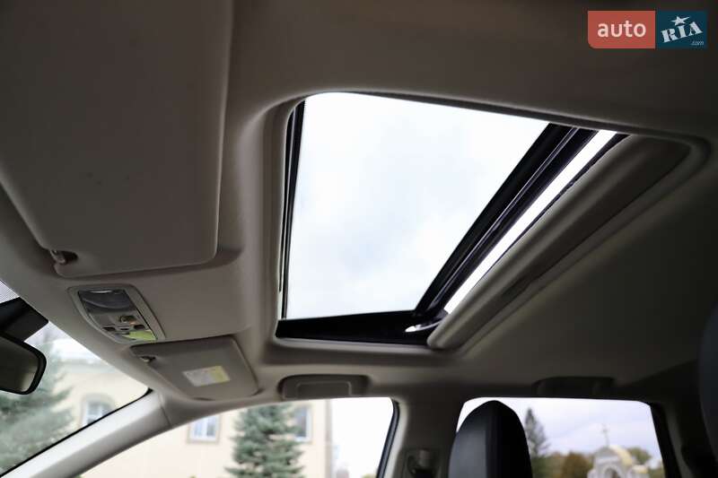 Внедорожник / Кроссовер Mitsubishi Outlander 2016 в Дрогобыче