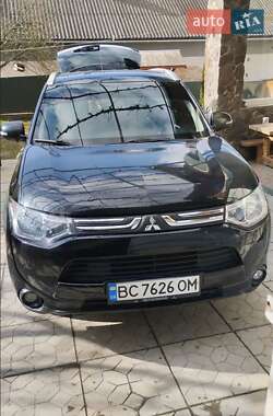 Внедорожник / Кроссовер Mitsubishi Outlander 2013 в Львове