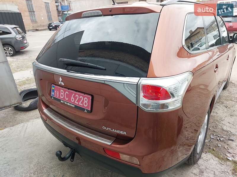 Позашляховик / Кросовер Mitsubishi Outlander 2013 в Рівному фото 3 Позашляховик / Кросовер Mitsubishi Outlander 2013 в Рівному