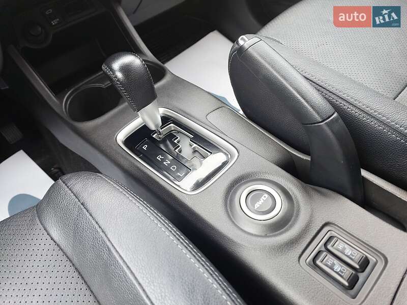 Позашляховик / Кросовер Mitsubishi Outlander 2013 в Рівному фото 49 Позашляховик / Кросовер Mitsubishi Outlander 2013 в Рівному