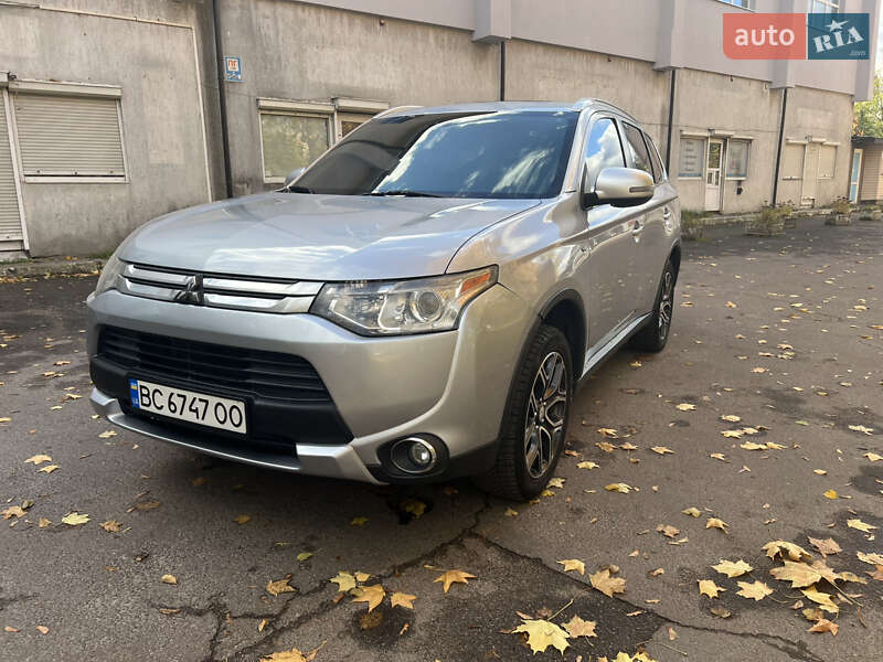 Mitsubishi Outlander 2014