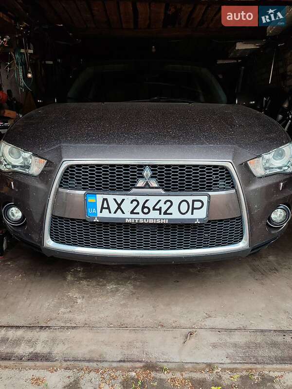 Позашляховик / Кросовер Mitsubishi Outlander 2010 в Печенігах фото 5 Позашляховик / Кросовер Mitsubishi Outlander 2010 в Печенігах