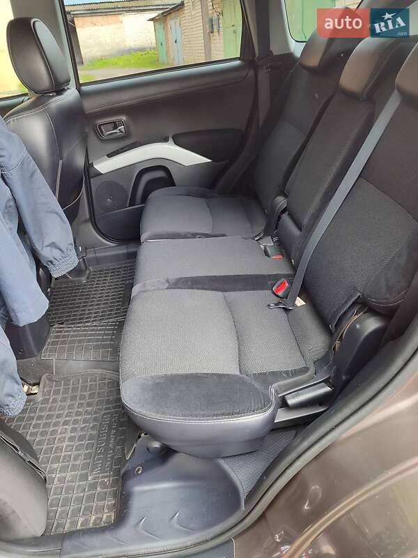 Позашляховик / Кросовер Mitsubishi Outlander 2010 в Печенігах фото 10 Позашляховик / Кросовер Mitsubishi Outlander 2010 в Печенігах