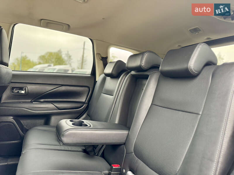 Внедорожник / Кроссовер Mitsubishi Outlander 2016 в Калуше фото 51 Внедорожник / Кроссовер Mitsubishi Outlander 2016 в Калуше