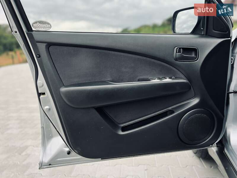 Позашляховик / Кросовер Mitsubishi Outlander 2006 в Чернівцях фото 34 Позашляховик / Кросовер Mitsubishi Outlander 2006 в Чернівцях