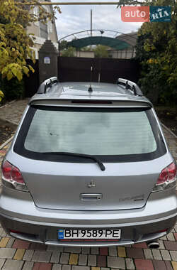 Внедорожник / Кроссовер Mitsubishi Outlander 2003 в  фото 7 Внедорожник / Кроссовер Mitsubishi Outlander 2003 в