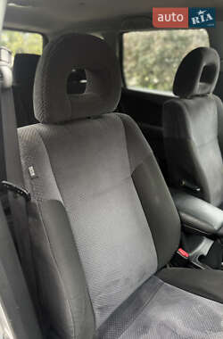 Внедорожник / Кроссовер Mitsubishi Outlander 2003 в  фото 13 Внедорожник / Кроссовер Mitsubishi Outlander 2003 в