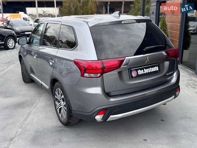 Внедорожник / Кроссовер Mitsubishi Outlander 2018 в Ровно фото 10 Внедорожник / Кроссовер Mitsubishi Outlander 2018 в Ровно