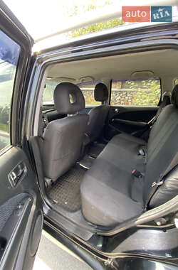 Внедорожник / Кроссовер Mitsubishi Outlander 2007 в 