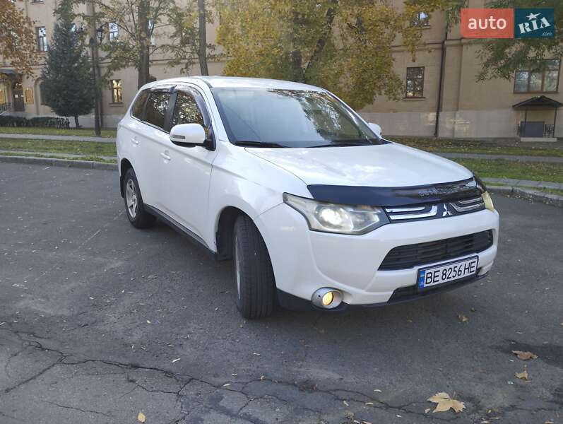 Внедорожник / Кроссовер Mitsubishi Outlander 2012 в Николаеве фото Внедорожник / Кроссовер Mitsubishi Outlander 2012 в Николаеве