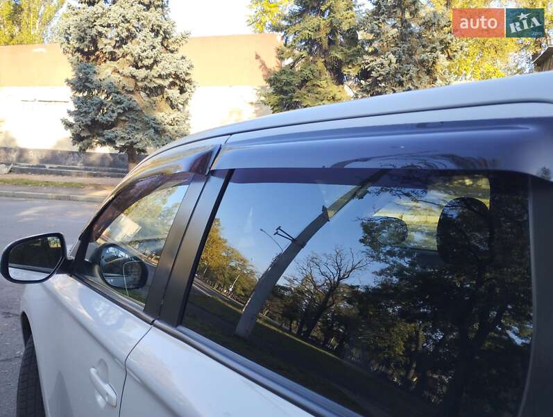 Внедорожник / Кроссовер Mitsubishi Outlander 2012 в Николаеве фото 19 Внедорожник / Кроссовер Mitsubishi Outlander 2012 в Николаеве