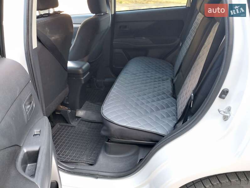 Внедорожник / Кроссовер Mitsubishi Outlander 2012 в Николаеве фото 37 Внедорожник / Кроссовер Mitsubishi Outlander 2012 в Николаеве
