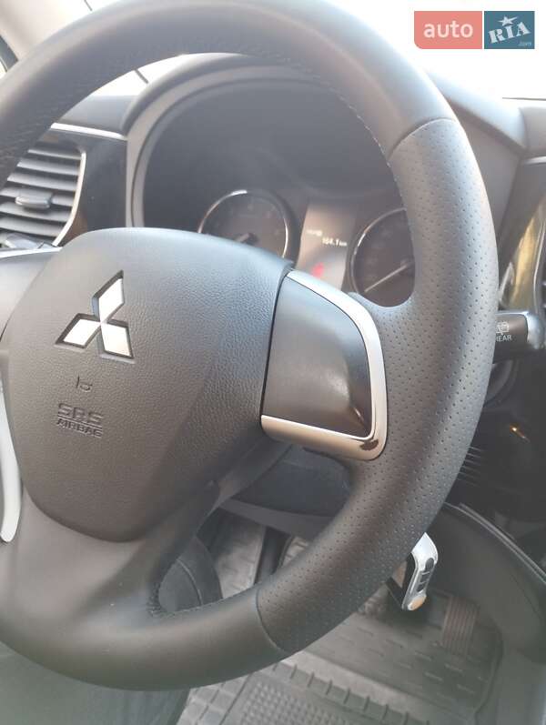 Внедорожник / Кроссовер Mitsubishi Outlander 2012 в Николаеве фото 44 Внедорожник / Кроссовер Mitsubishi Outlander 2012 в Николаеве