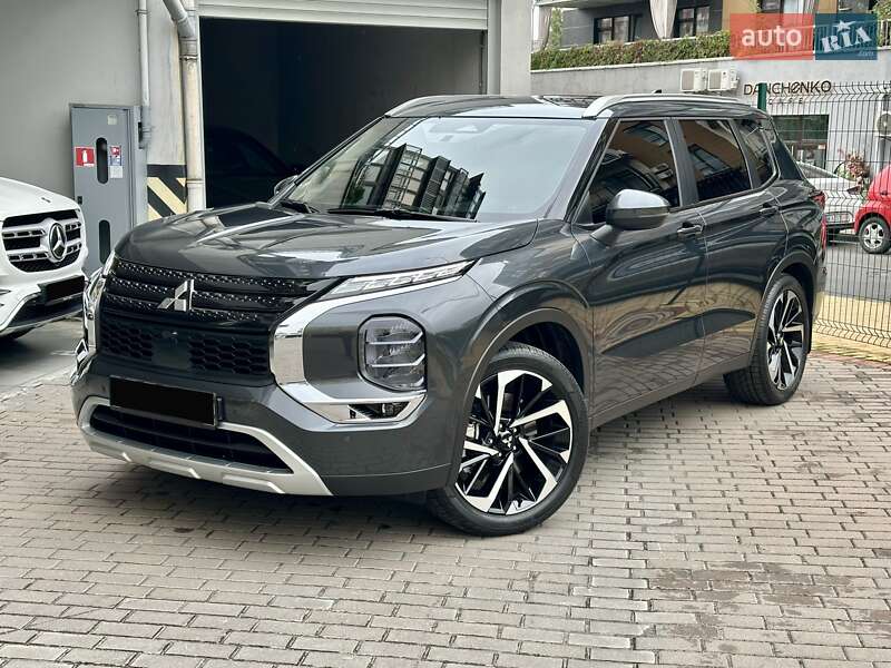 Позашляховик / Кросовер Mitsubishi Outlander 2024 в Києві