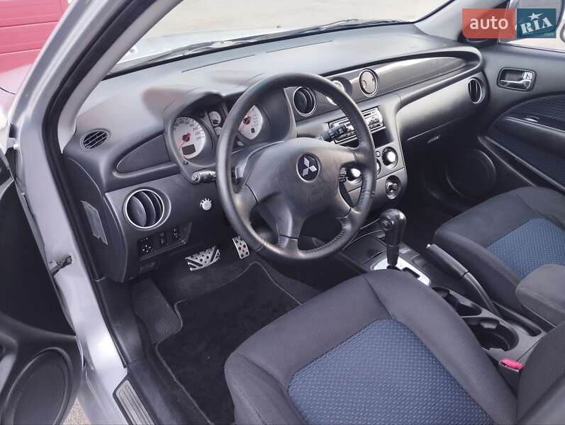 Позашляховик / Кросовер Mitsubishi Outlander 2006 в Харкові