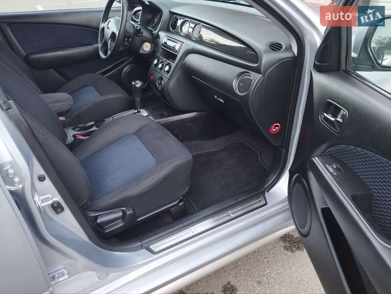 Позашляховик / Кросовер Mitsubishi Outlander 2006 в Харкові