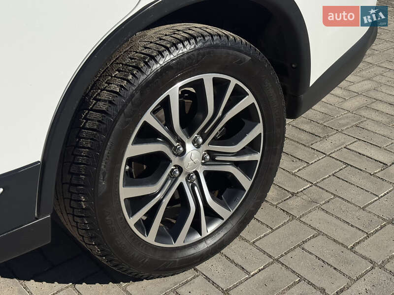 Внедорожник / Кроссовер Mitsubishi Outlander 2016 в Ковеле фото 26 Внедорожник / Кроссовер Mitsubishi Outlander 2016 в Ковеле