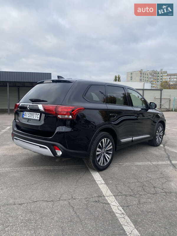 Внедорожник / Кроссовер Mitsubishi Outlander 2020 в Белой Церкви фото 4 Внедорожник / Кроссовер Mitsubishi Outlander 2020 в Белой Церкви