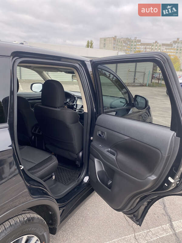 Внедорожник / Кроссовер Mitsubishi Outlander 2020 в Белой Церкви фото 10 Внедорожник / Кроссовер Mitsubishi Outlander 2020 в Белой Церкви