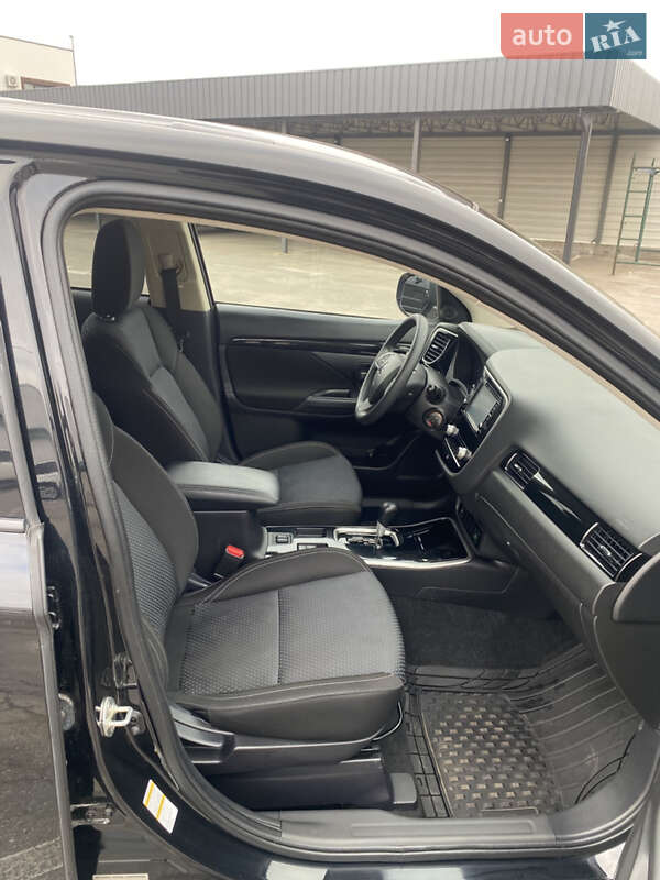 Внедорожник / Кроссовер Mitsubishi Outlander 2020 в Белой Церкви фото 12 Внедорожник / Кроссовер Mitsubishi Outlander 2020 в Белой Церкви