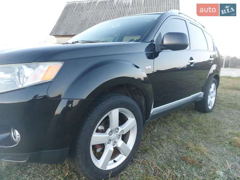 Позашляховик / Кросовер Mitsubishi Outlander 2007 в Ратному