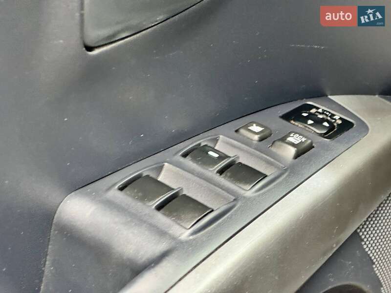 Позашляховик / Кросовер Mitsubishi Outlander 2008 в Охтирці