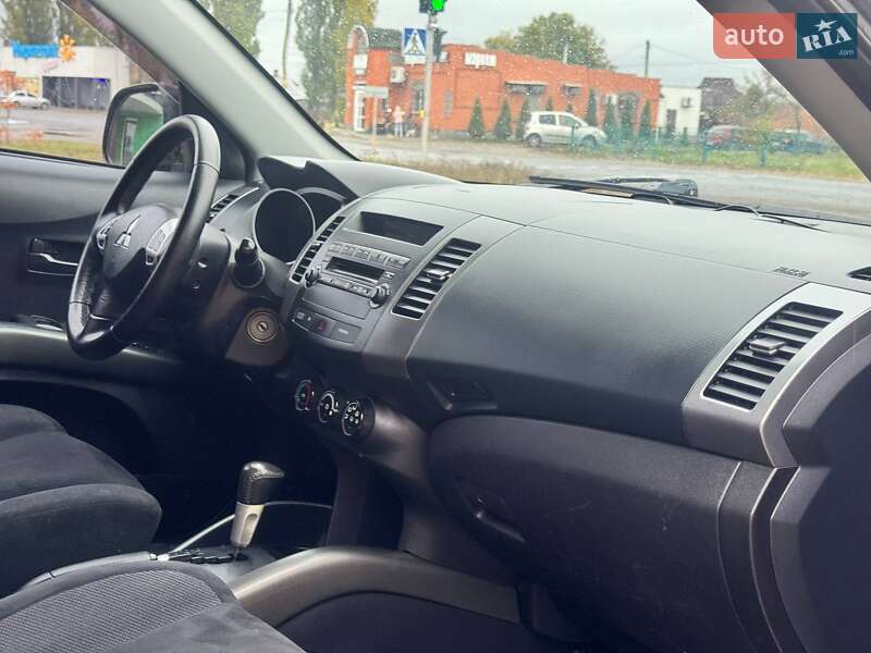 Позашляховик / Кросовер Mitsubishi Outlander 2008 в Охтирці