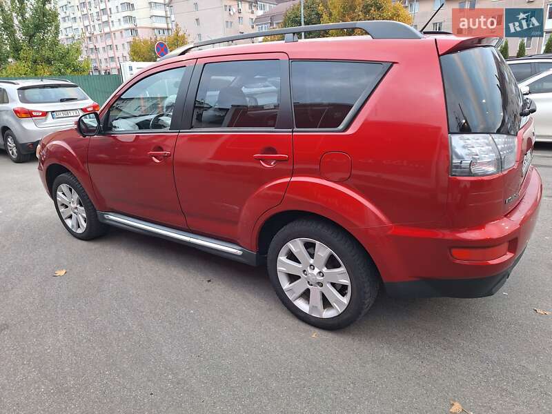 Позашляховик / Кросовер Mitsubishi Outlander 2010 в Києві фото 9 Позашляховик / Кросовер Mitsubishi Outlander 2010 в Києві