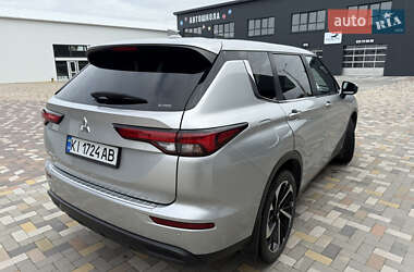 Позашляховик / Кросовер Mitsubishi Outlander 2021 в  фото 8 Позашляховик / Кросовер Mitsubishi Outlander 2021 в