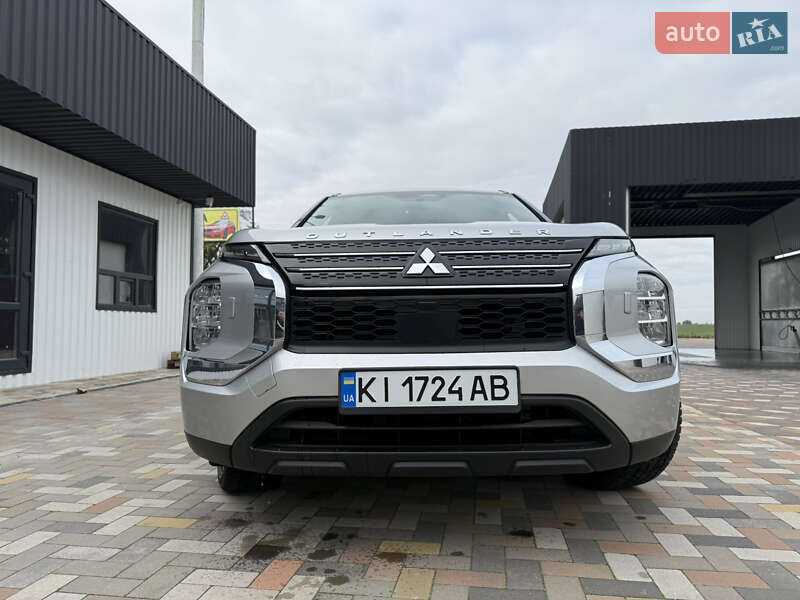 Внедорожник / Кроссовер Mitsubishi Outlander 2021 в Броварах фото 13 Внедорожник / Кроссовер Mitsubishi Outlander 2021 в Броварах