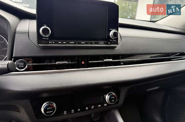 Позашляховик / Кросовер Mitsubishi Outlander 2021 в  фото 19 Позашляховик / Кросовер Mitsubishi Outlander 2021 в