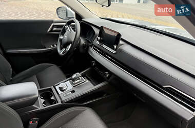 Позашляховик / Кросовер Mitsubishi Outlander 2021 в  фото 24 Позашляховик / Кросовер Mitsubishi Outlander 2021 в