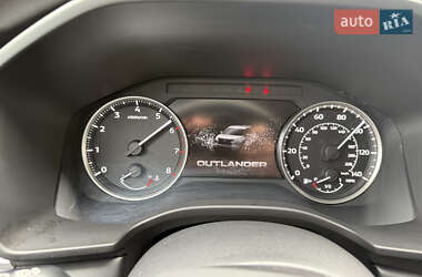 Позашляховик / Кросовер Mitsubishi Outlander 2021 в  фото 54 Позашляховик / Кросовер Mitsubishi Outlander 2021 в