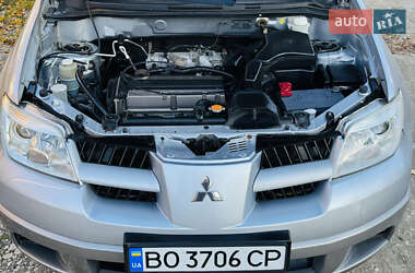 Позашляховик / Кросовер Mitsubishi Outlander 2006 в  фото 55 Позашляховик / Кросовер Mitsubishi Outlander 2006 в