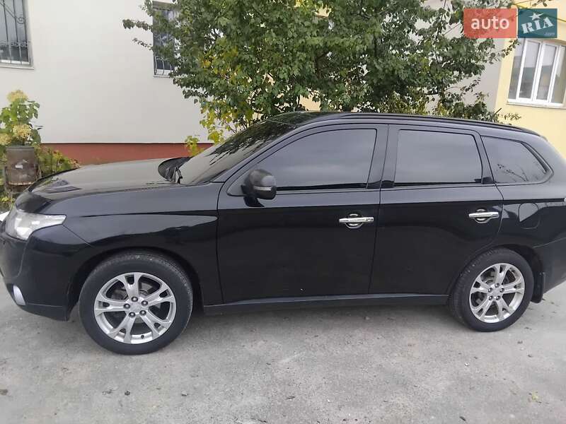 Внедорожник / Кроссовер Mitsubishi Outlander 2013 в Киеве фото 7 Внедорожник / Кроссовер Mitsubishi Outlander 2013 в Киеве