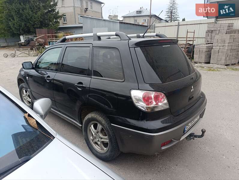 Внедорожник / Кроссовер Mitsubishi Outlander 2003 в Львове