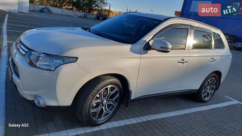 Позашляховик / Кросовер Mitsubishi Outlander 2013 в Миколаєві фото 2 Позашляховик / Кросовер Mitsubishi Outlander 2013 в Миколаєві