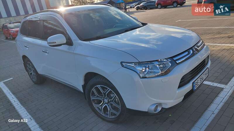 Позашляховик / Кросовер Mitsubishi Outlander 2013 в Миколаєві фото 15 Позашляховик / Кросовер Mitsubishi Outlander 2013 в Миколаєві