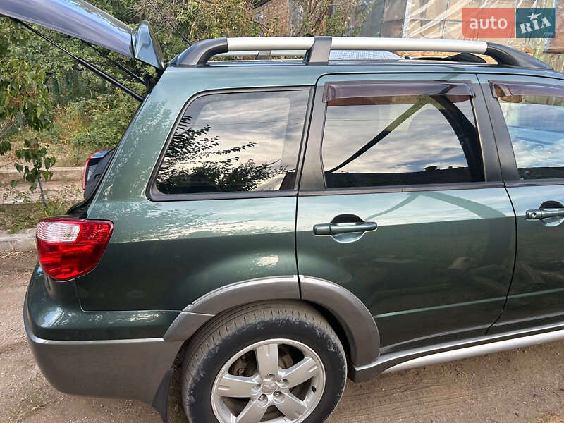 Внедорожник / Кроссовер Mitsubishi Outlander 2006 в Киеве фото 13 Внедорожник / Кроссовер Mitsubishi Outlander 2006 в Киеве