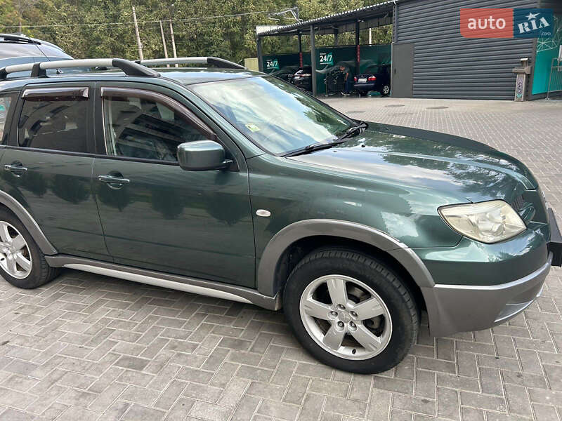 Внедорожник / Кроссовер Mitsubishi Outlander 2006 в Киеве фото 23 Внедорожник / Кроссовер Mitsubishi Outlander 2006 в Киеве